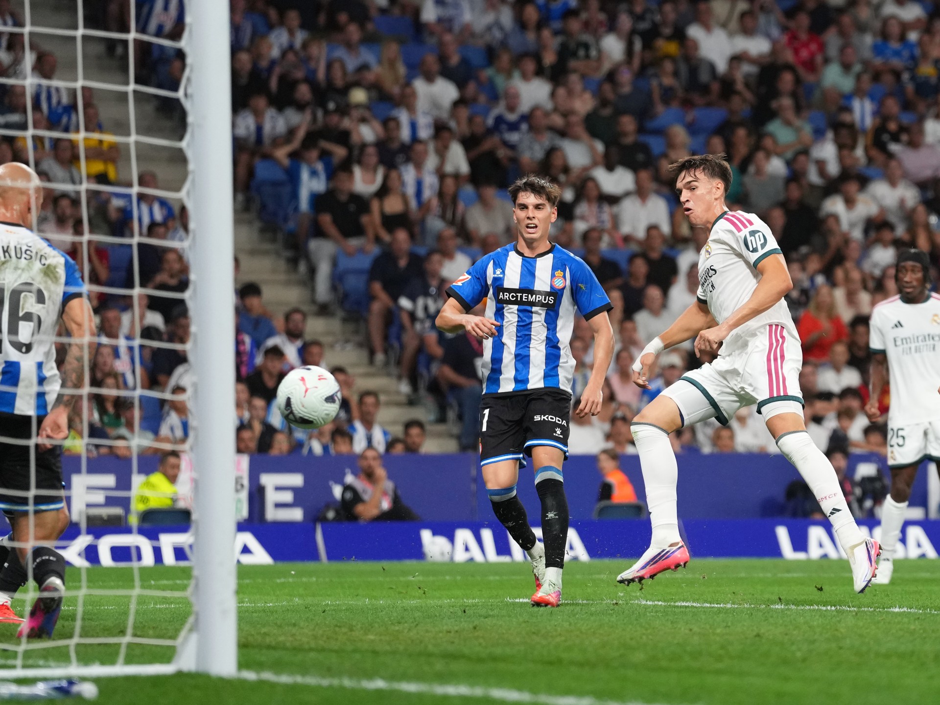 Mourinho's Madrid Return Marked by Dramatic Win Over Espanyol