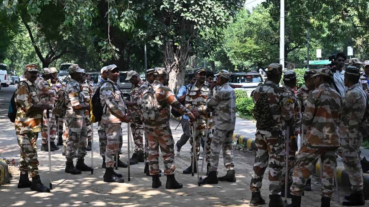 Delhi braces for major farmers' protest; police issue traffic advisories