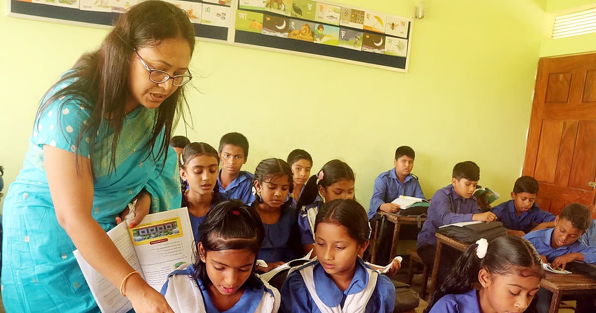 Nearly 900 candidates skip government primary school recruitment drive