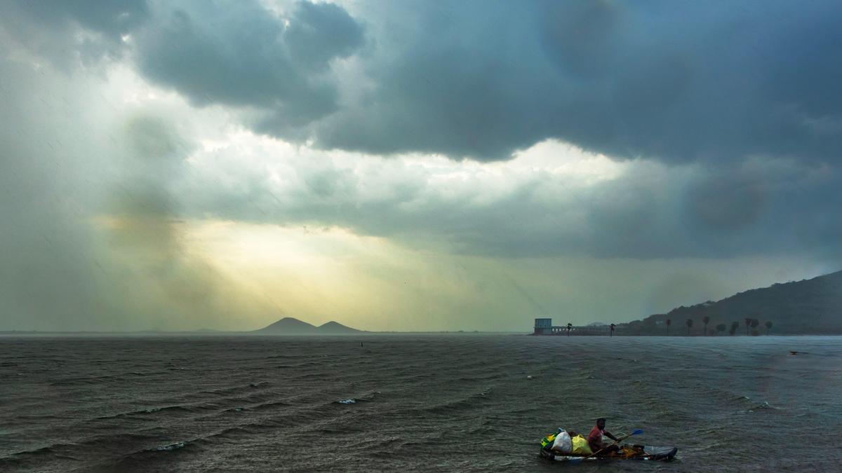 Andhra Pradesh readies for severe cyclone; landfall expected near coast