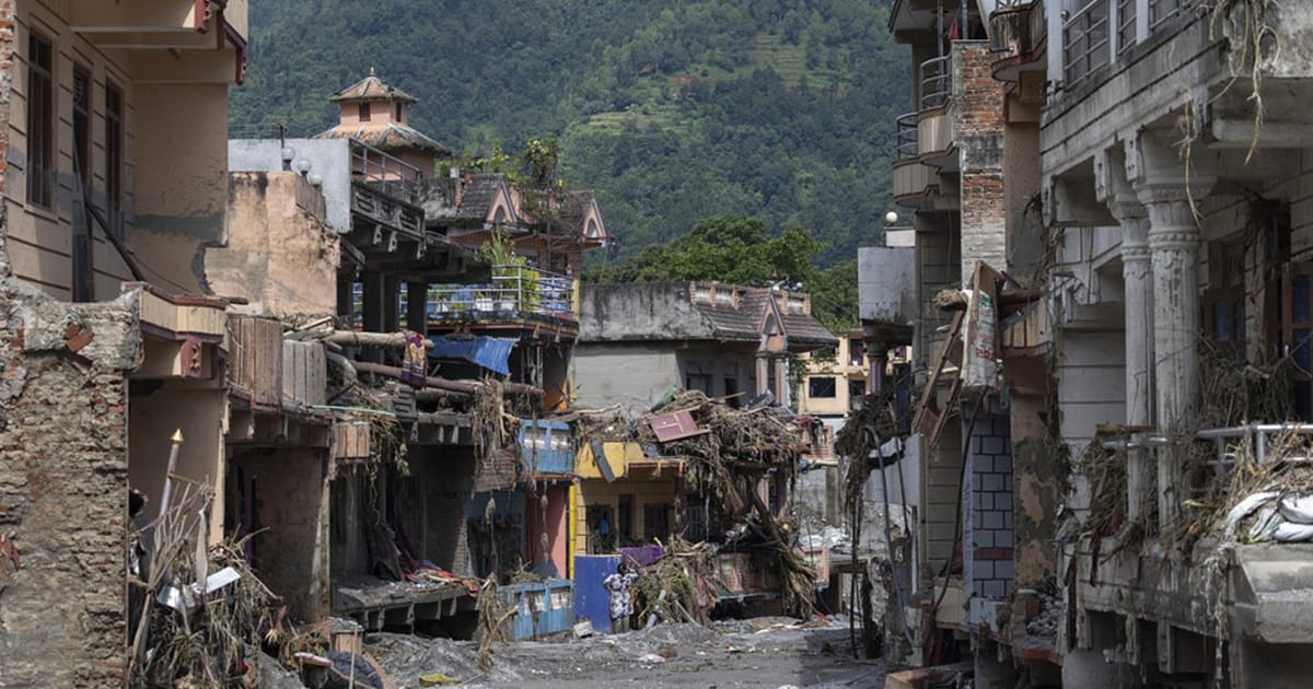Lumpur Tebal Halang Usaha Penyelamat di Nepal, Mangsa Terperangkap