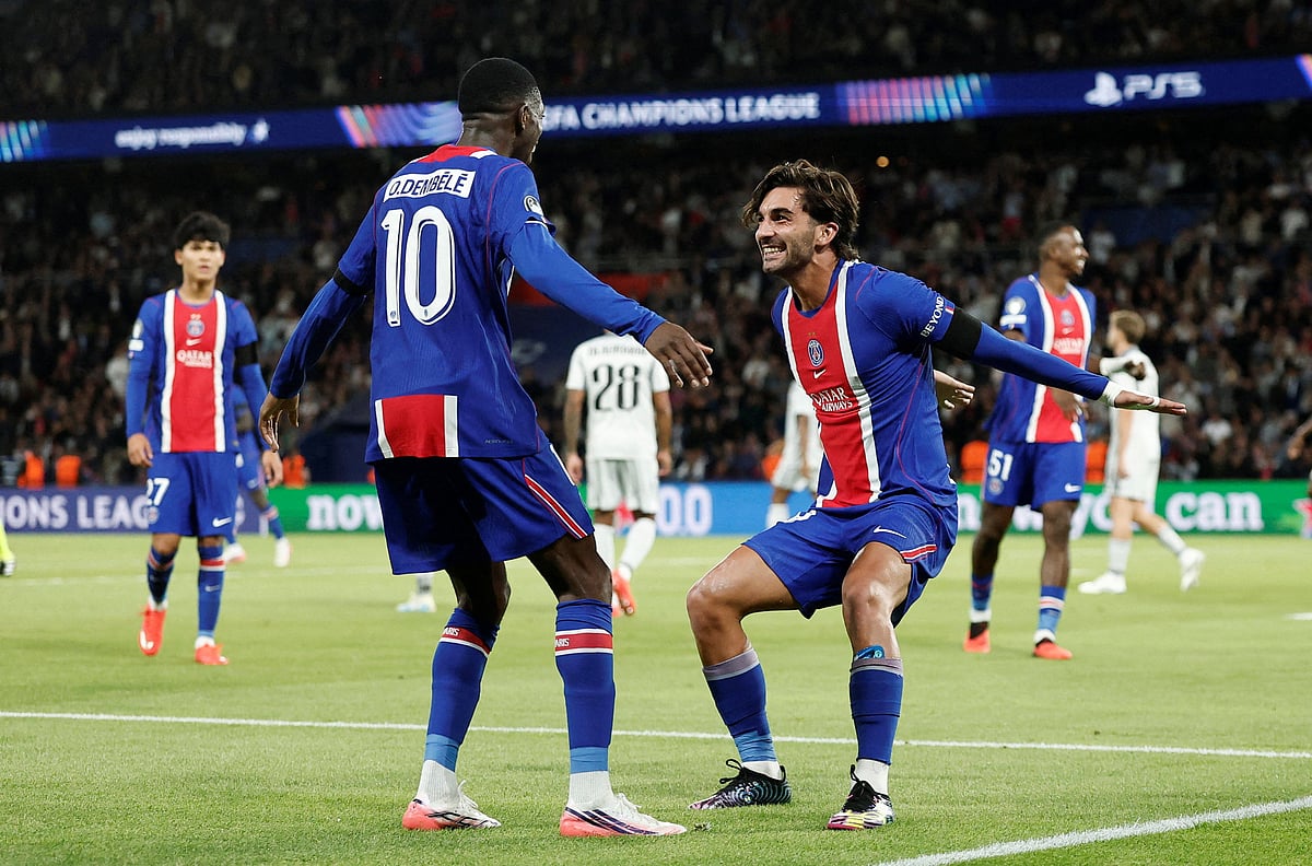 Torres nets hat-trick as PSG crushes Slovan in Champions League