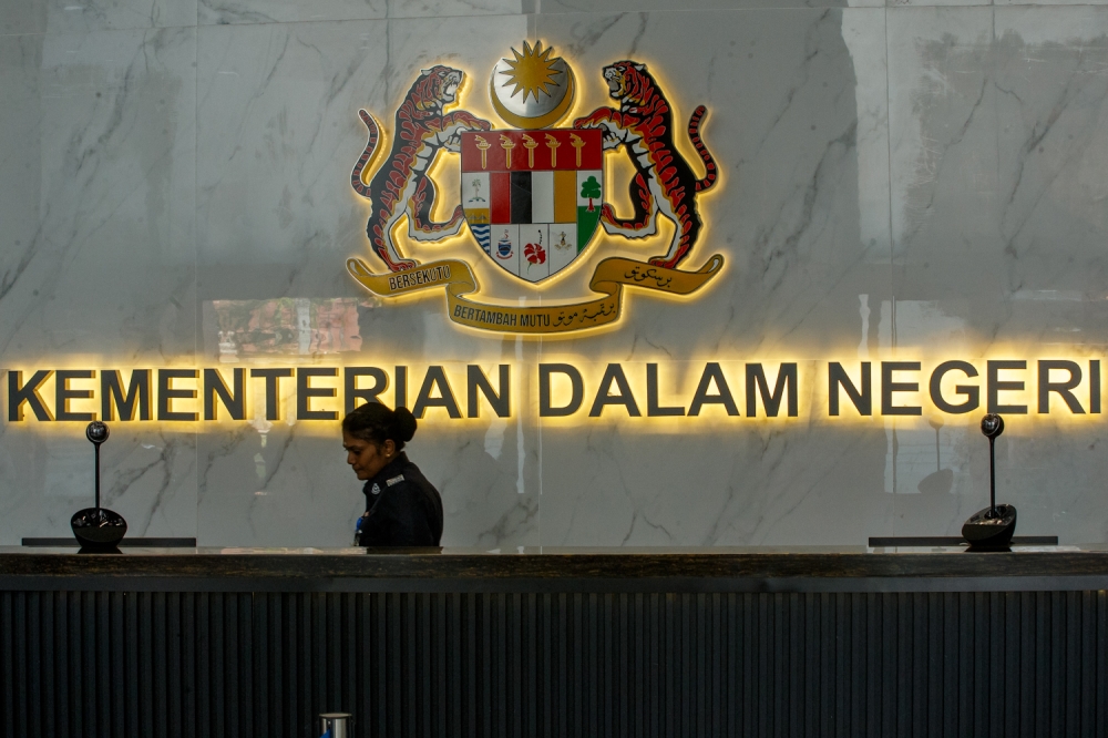 KDN Jelaskan Kad Pendaftaran Pelarian Bukan Laluan ke Kewarganegaraan