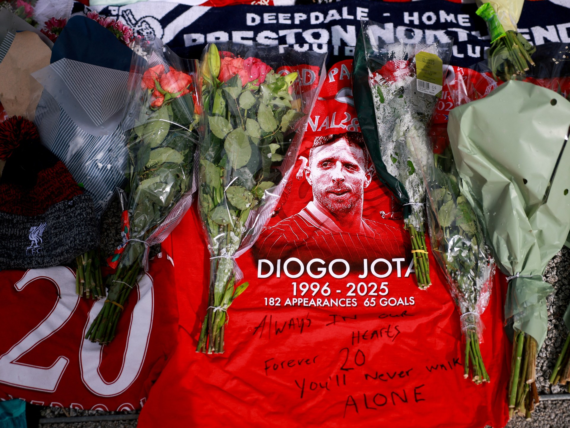 Saudi club Al Taawoun faces sanctions over tribute chants for late Portuguese player