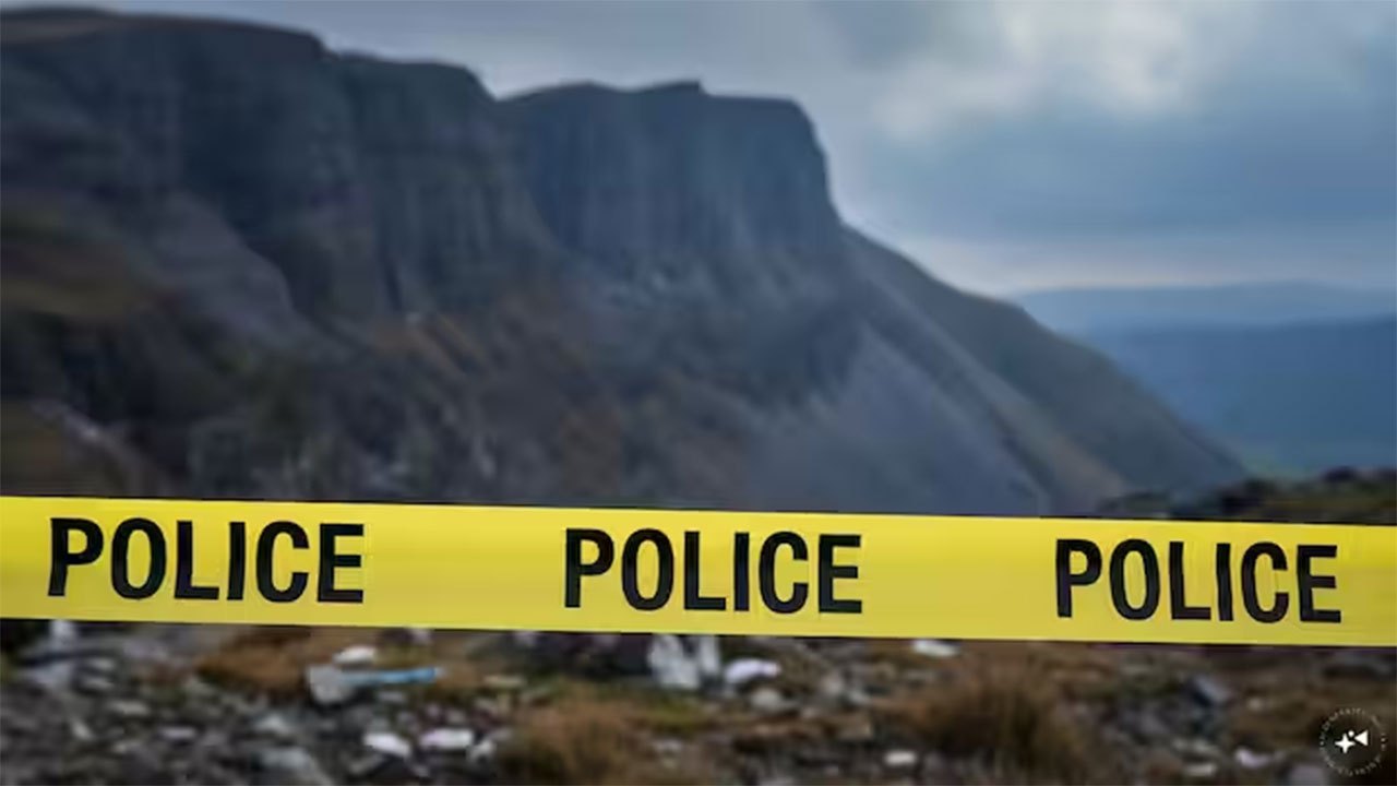 Three die in Maharashtra fall during family dispute over mobile phone