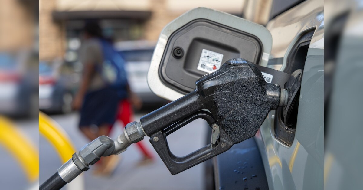 Russian fuel stations impose purchase caps as supply pressures mount