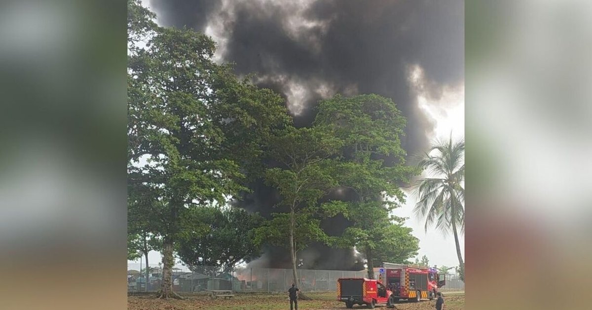 Boat storage blaze at East Coast Park sends smoke over expressway