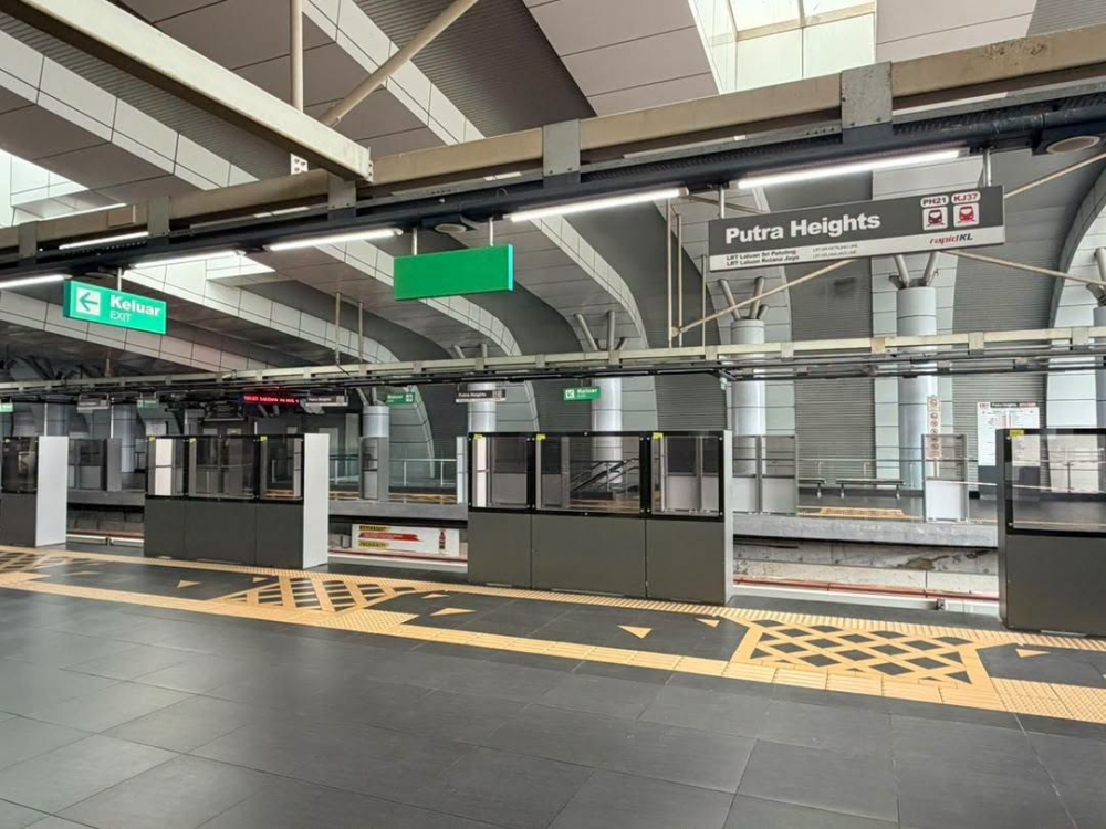 Rapid KL mulai pasang penghalang keselamatan platform di stesen LRT