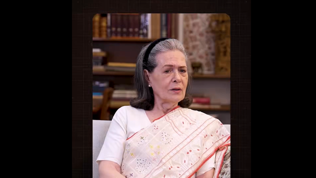 मेरी किताब आने पर होगा शोर-शराबा: सोनिया गांधी