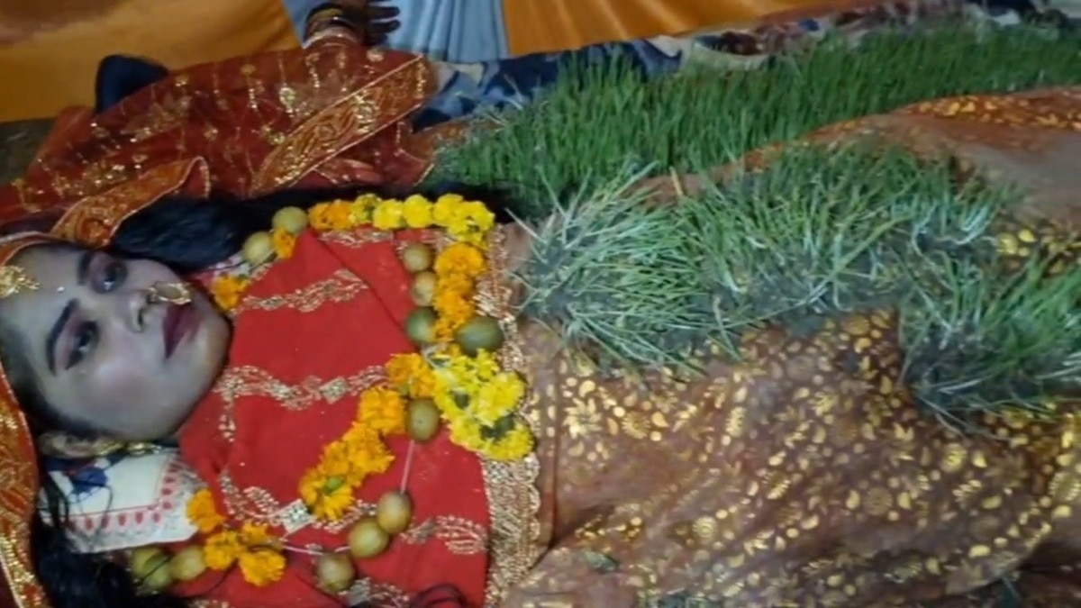 Jhansi Woman Plants Barley on Her Body for Village Prosperity