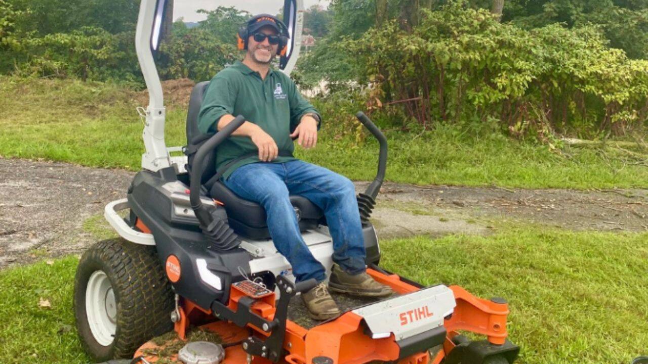 Pandemic Job Loss Sparks Grassroots Lawn Care Movement Across America