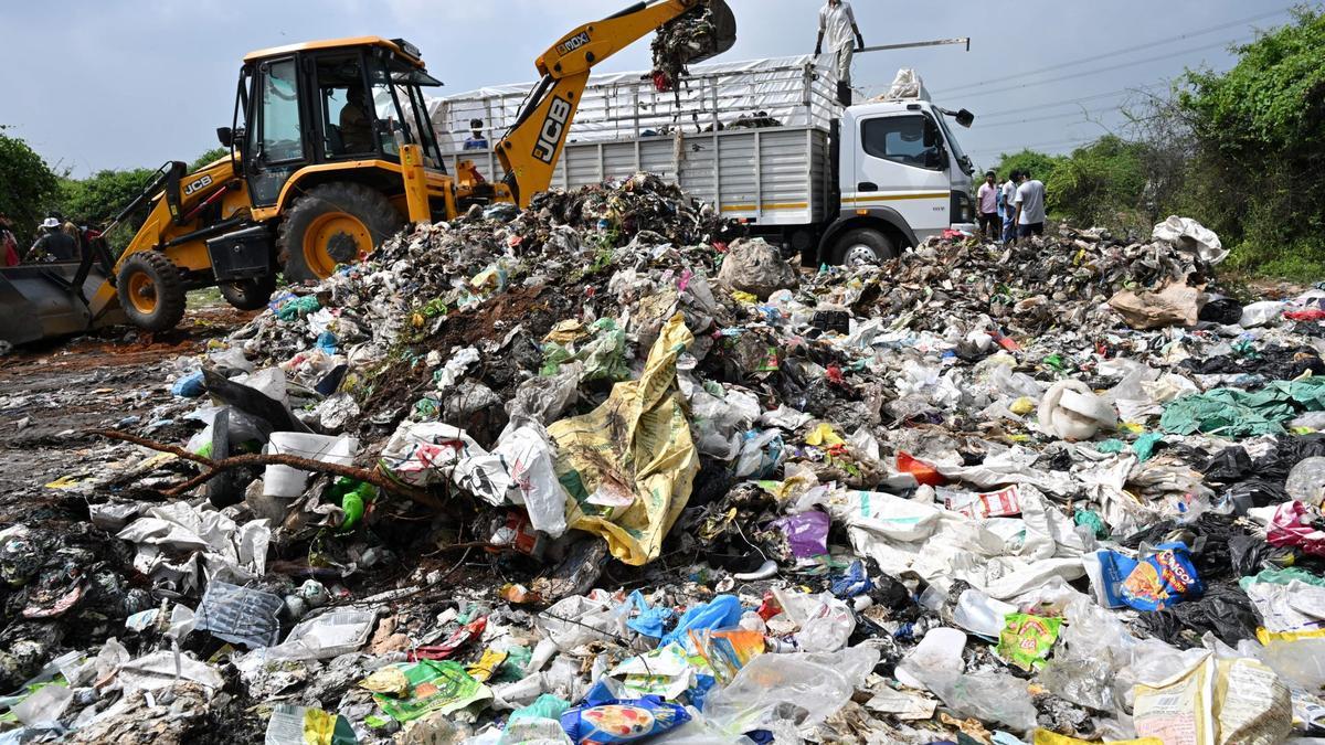 Kerala, Tamil Nadu to jointly combat cross-border illegal waste dumping