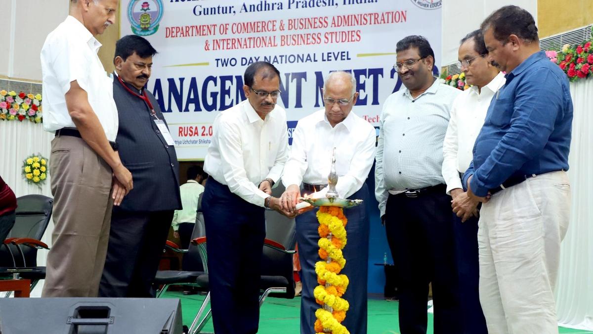 युवाओं के विकास के लिए नवाचार और तकनीकी कौशल जरूरी: सलाहकार