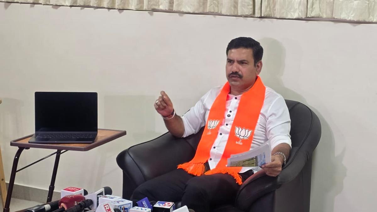 BJP demands Karnataka CM address Form 7 allegations or resign