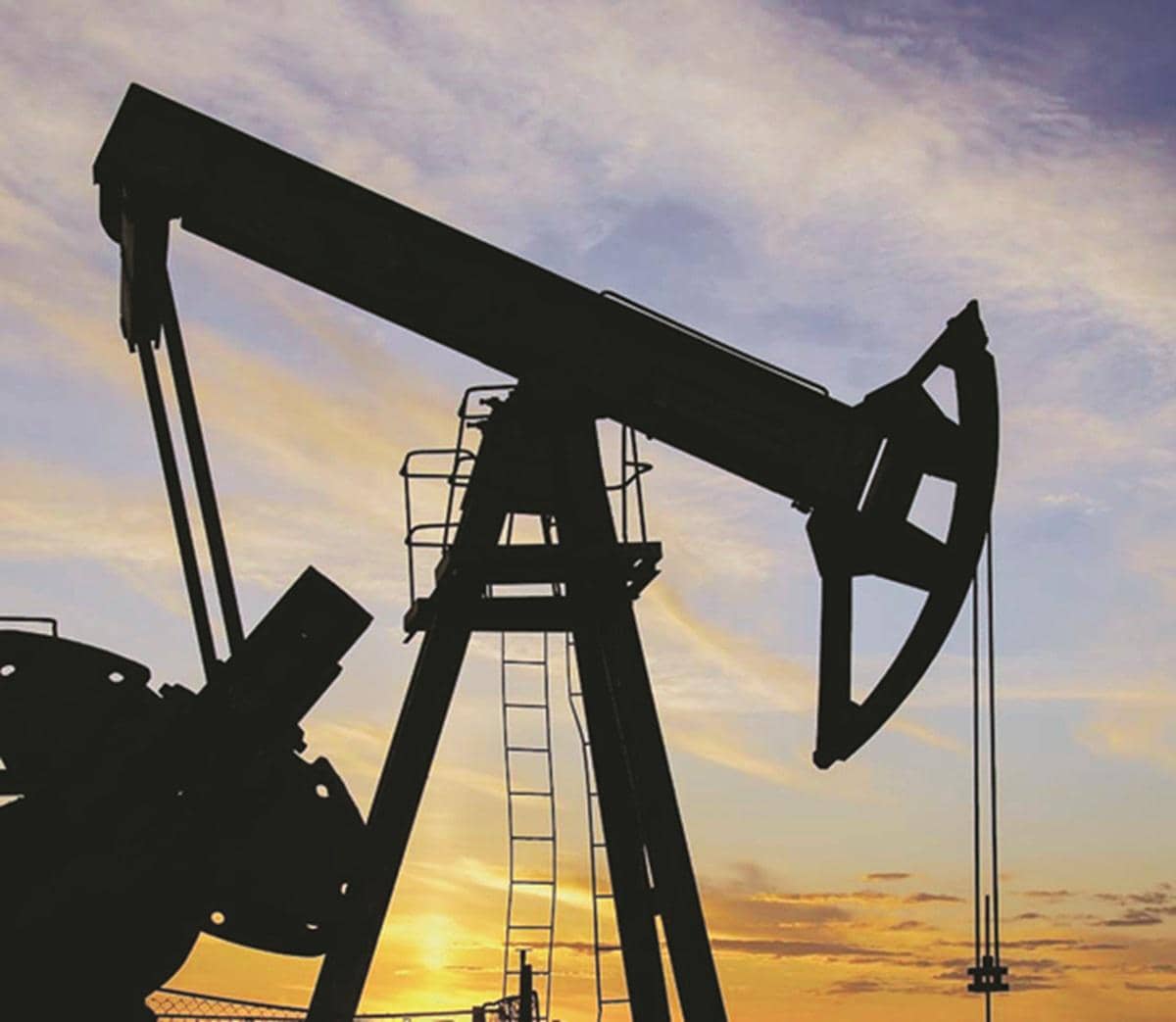 Oil prices surge on Middle East tensions amid Houthi attacks