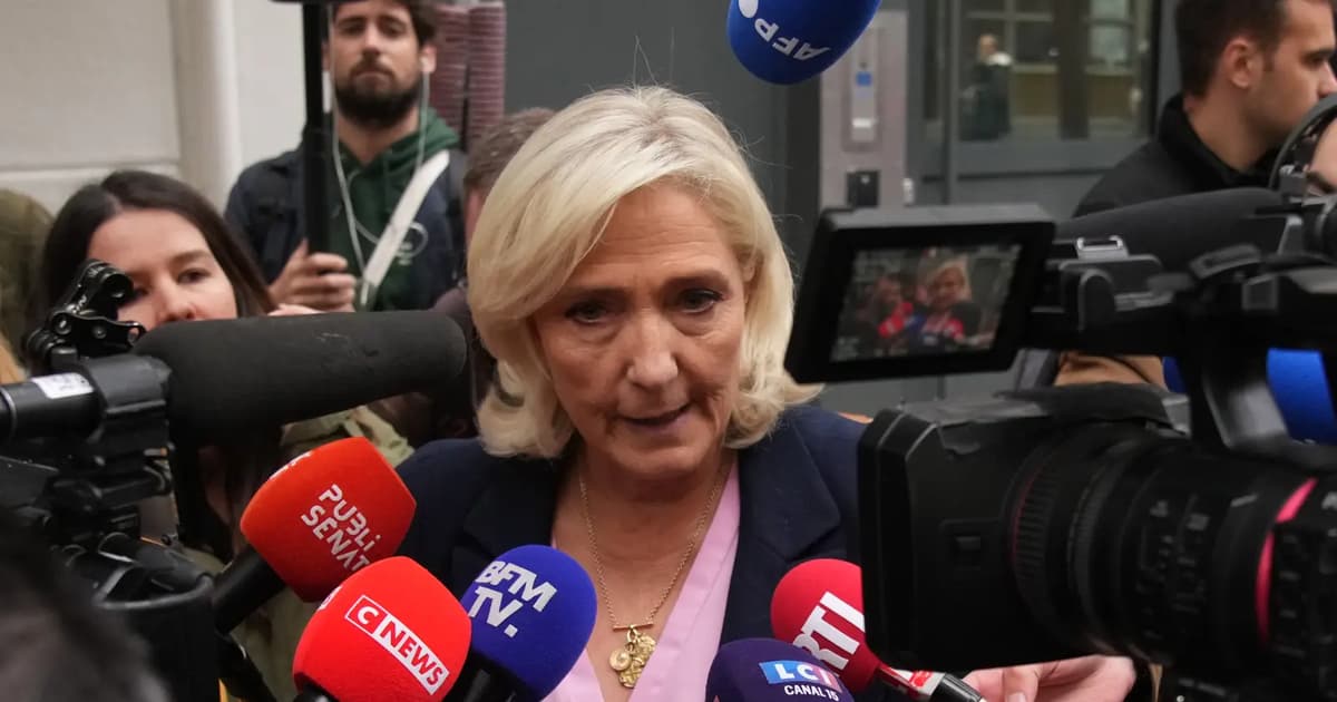 Le Pen janji penjimatan besar untuk elak krisis kewangan Perancis