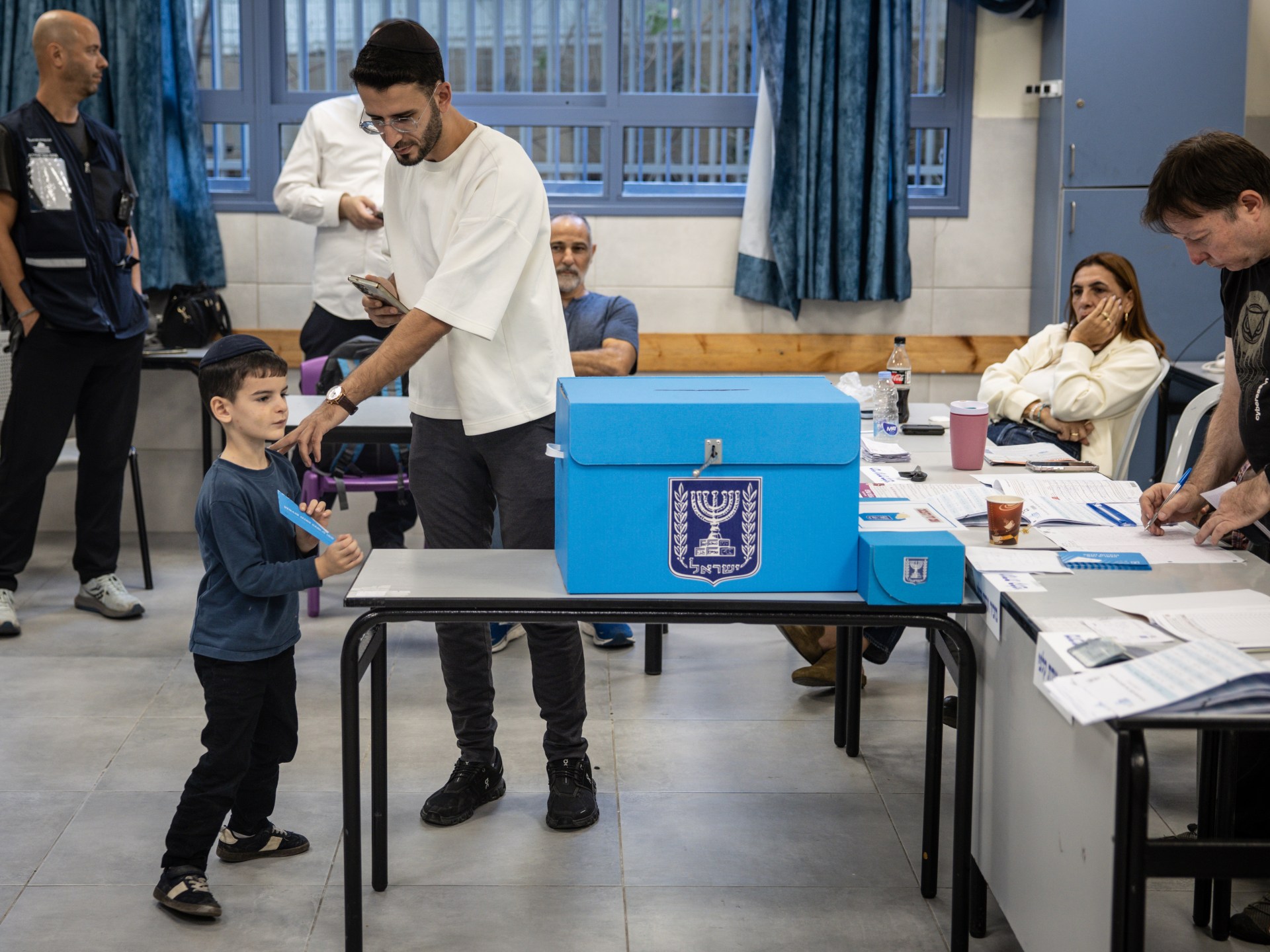 Israeli election exit polls point to deadlocked parliament, delayed results