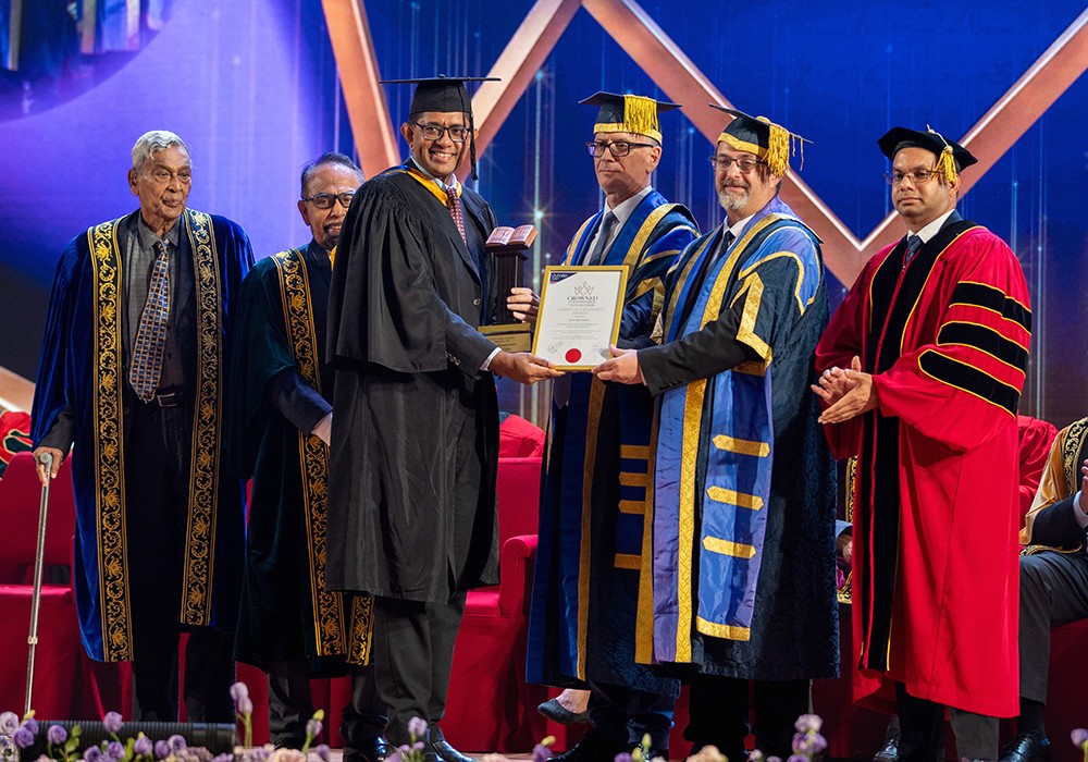 Akbar Brothers executive Adrian Rajiv Gabriel honoured with career achievement award