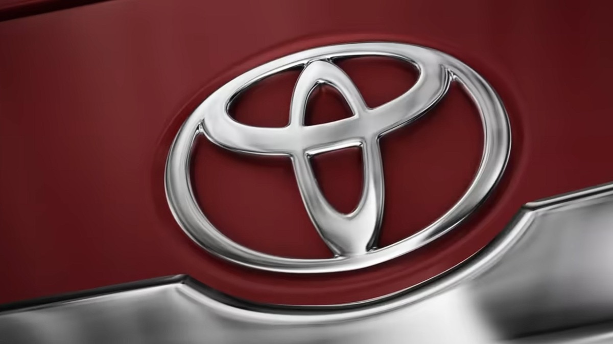 Toyota to Launch Refreshed Glanza Hatchback with 30km/l Fuel Efficiency