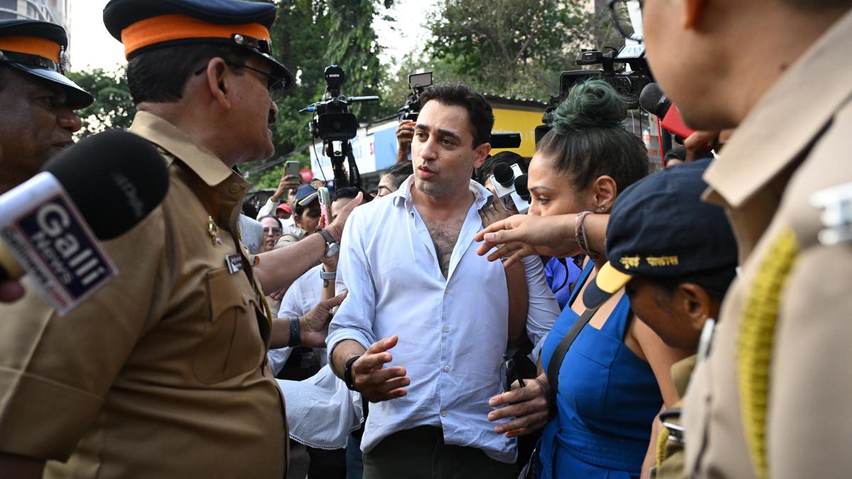 Bombay HC to hear Imran Khan's challenge to FRRO 'leave India' order