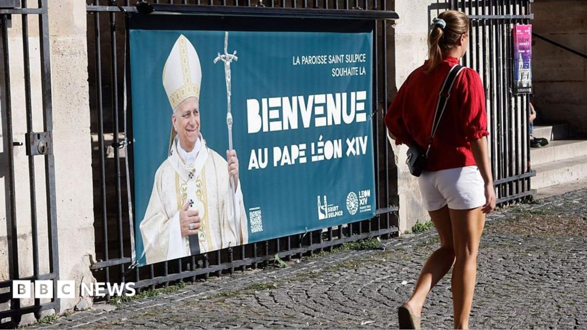 Pope's Paris Visit Expected to Draw Hundreds of Thousands