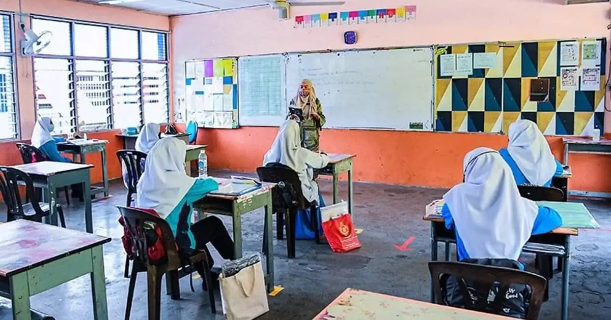 MIC Youth Wing Calls for Three Major Education System Reforms