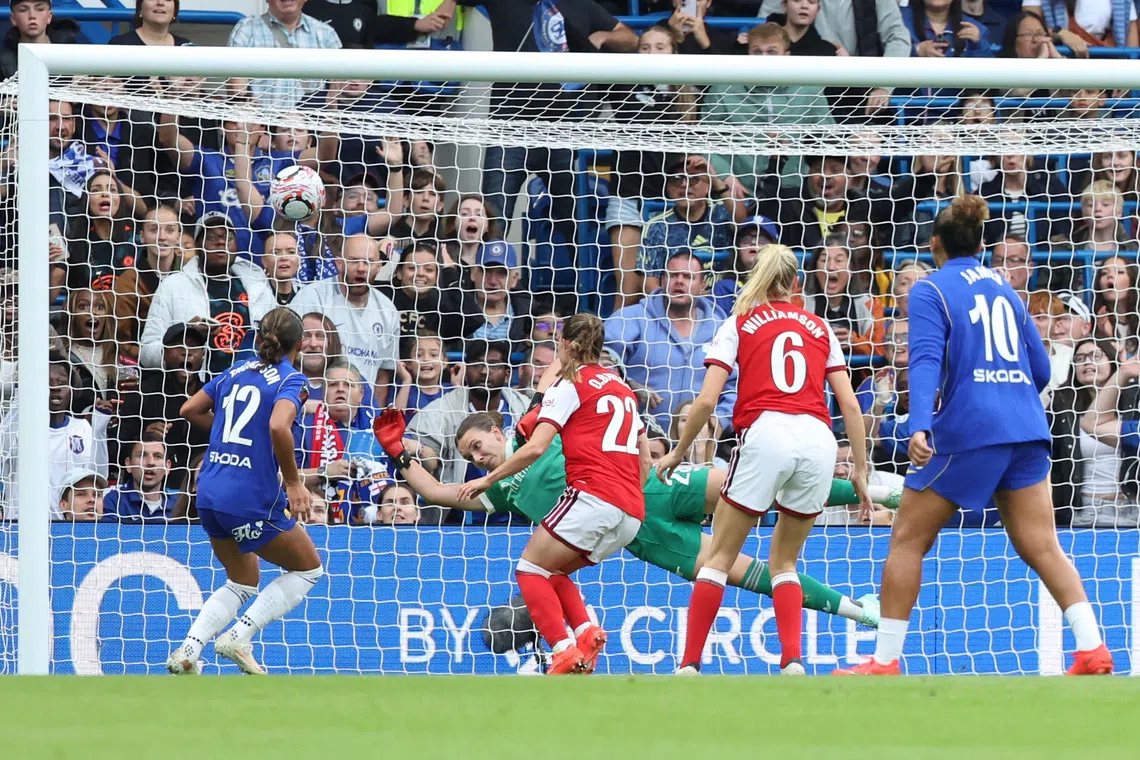 Thompson's goal gives Chelsea narrow WSL victory over Arsenal