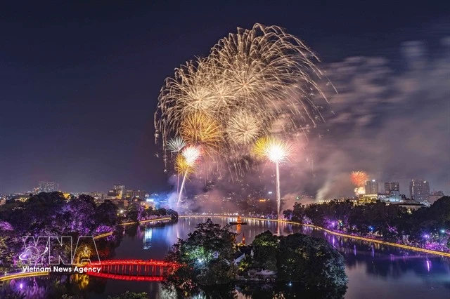 Hanoi to light up skies with fireworks for Liberation Day milestone