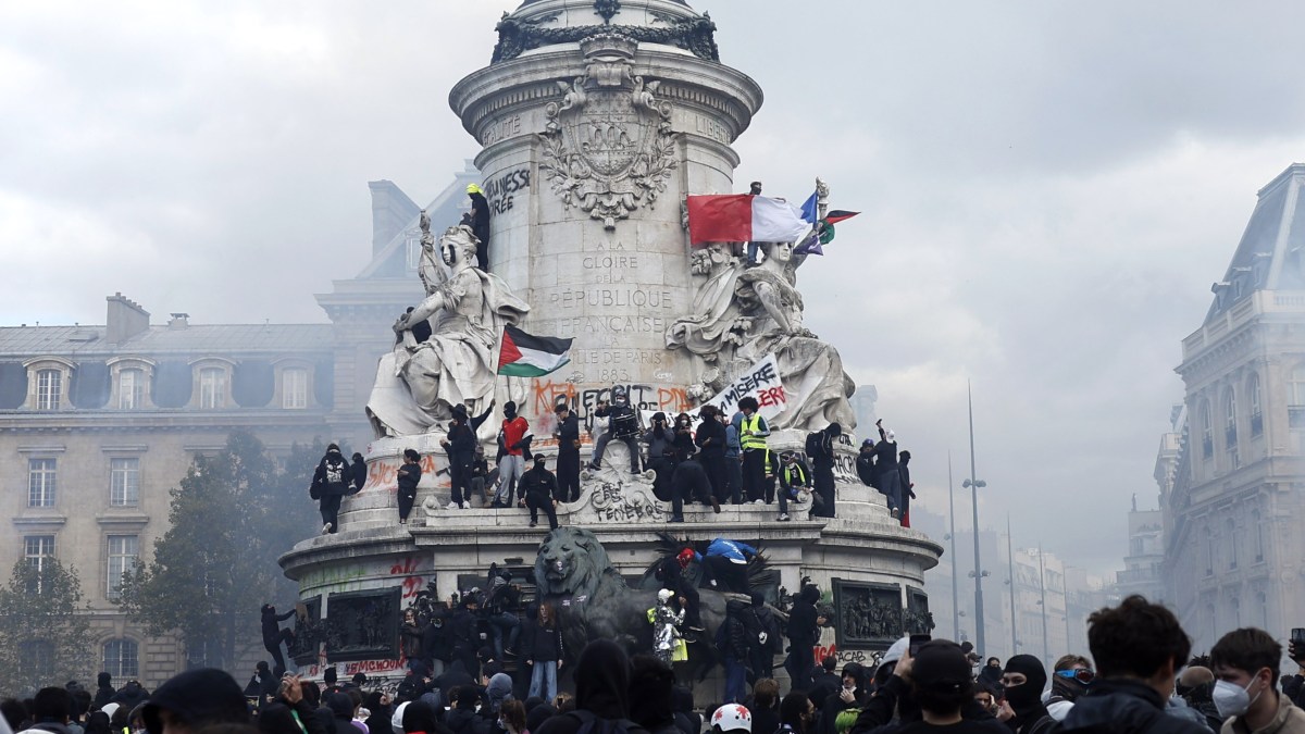 French school protests evolve into broader political flashpoint
