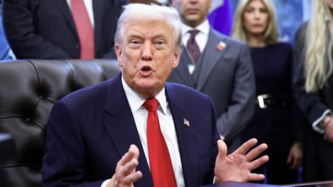 Trump Signs Russia-Iran Sanctions Bill Allowing 100% Tariffs on India, China