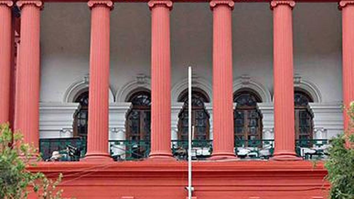 मेडिकल सीट के लालच में ₹1.4 करोड़ की धोखाधड़ी मामले में कर्नाटक हाईकोर्ट ने दंपति के खिलाफ एफआईआर को बरकरार रखा