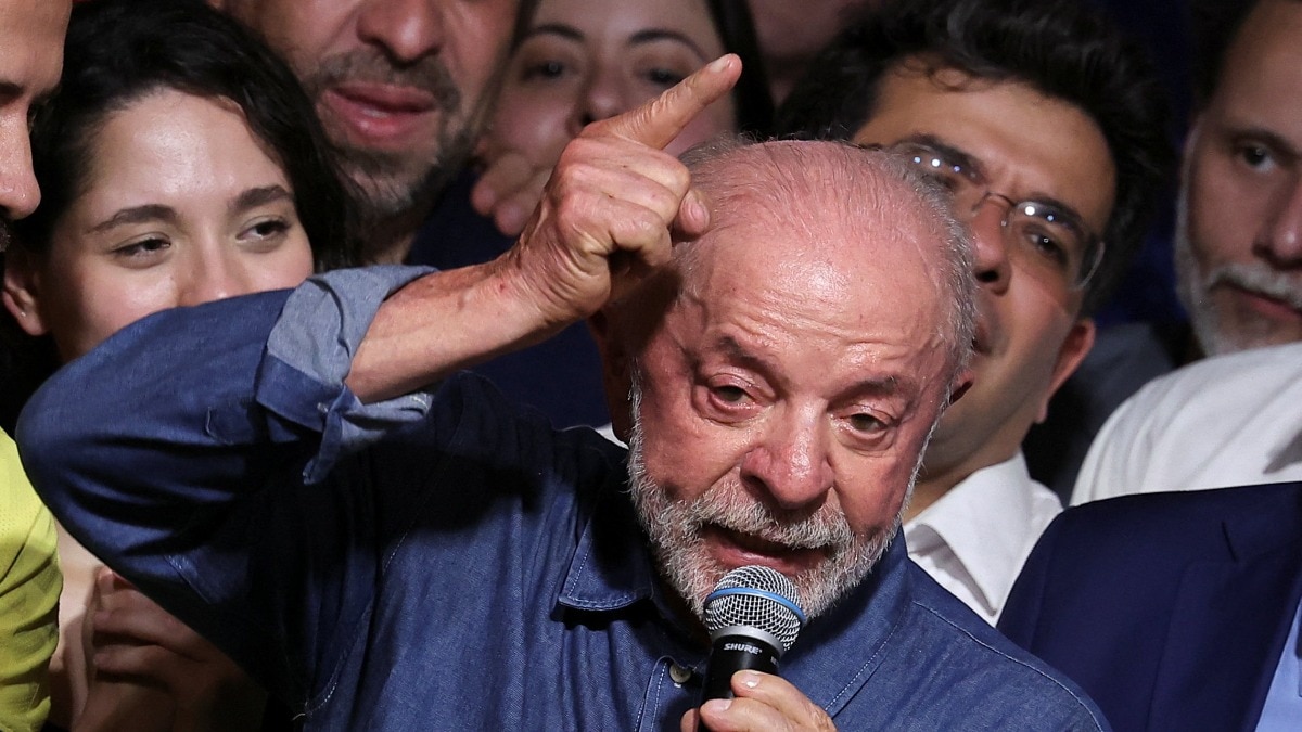 Lula Criticizes Bolsonaro Family's Departure Amid US Visa Plans