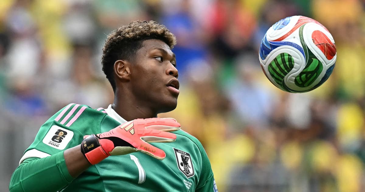 Japanese World Cup goalkeeper Suzuki joins Aston Villa on permanent deal