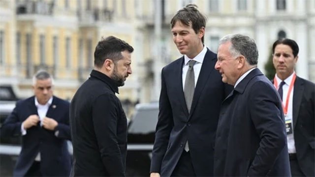 US diplomatic envoys shuttle between Moscow and Kyiv in Ukraine crisis talks