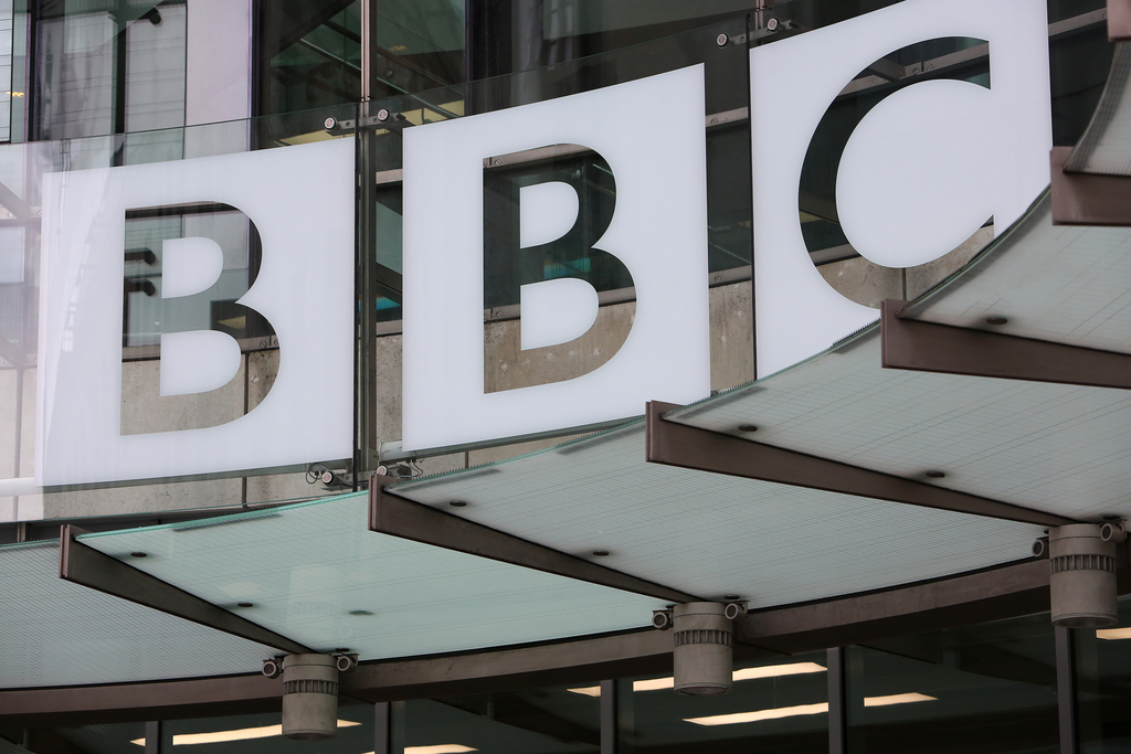 BBC Potong 100 Jawatan, Tutup Dua Saluran Televisi