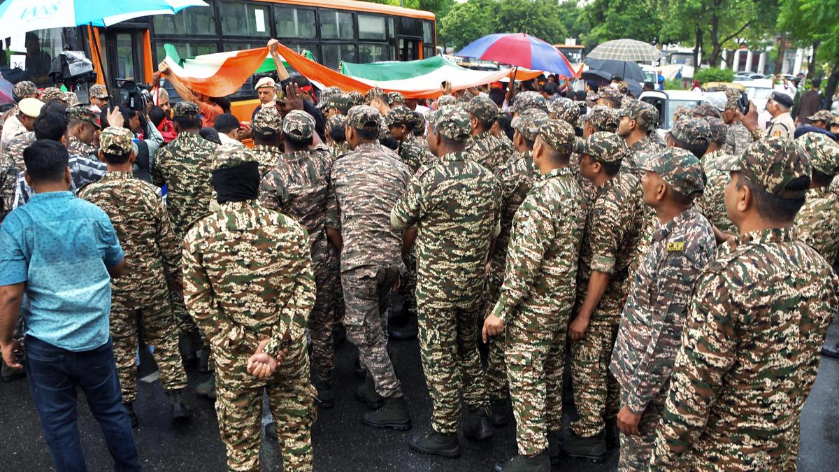 Delhi traffic to face disruptions as Connaught Place park closes for rally
