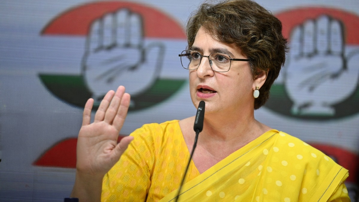 प्रियंका गांधी की वापसी से कांग्रेस-सपा गठबंधन में नई गतिविधि