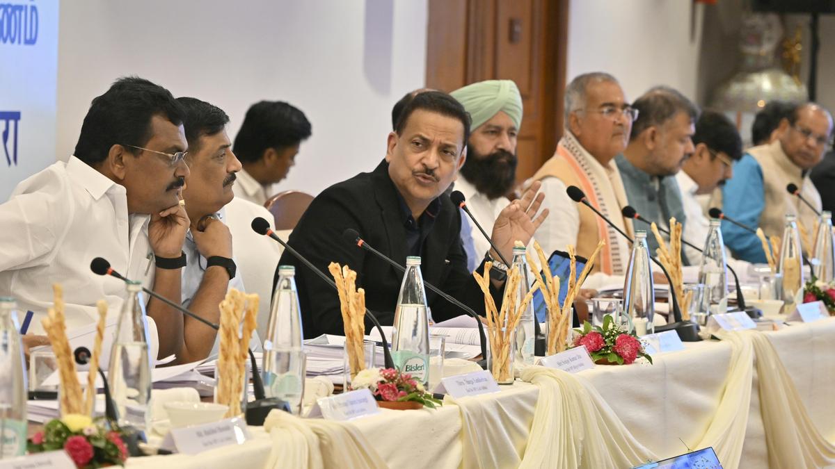 तमिलनाडु के जल संसाधनों पर संसदीय समिति की बैठक