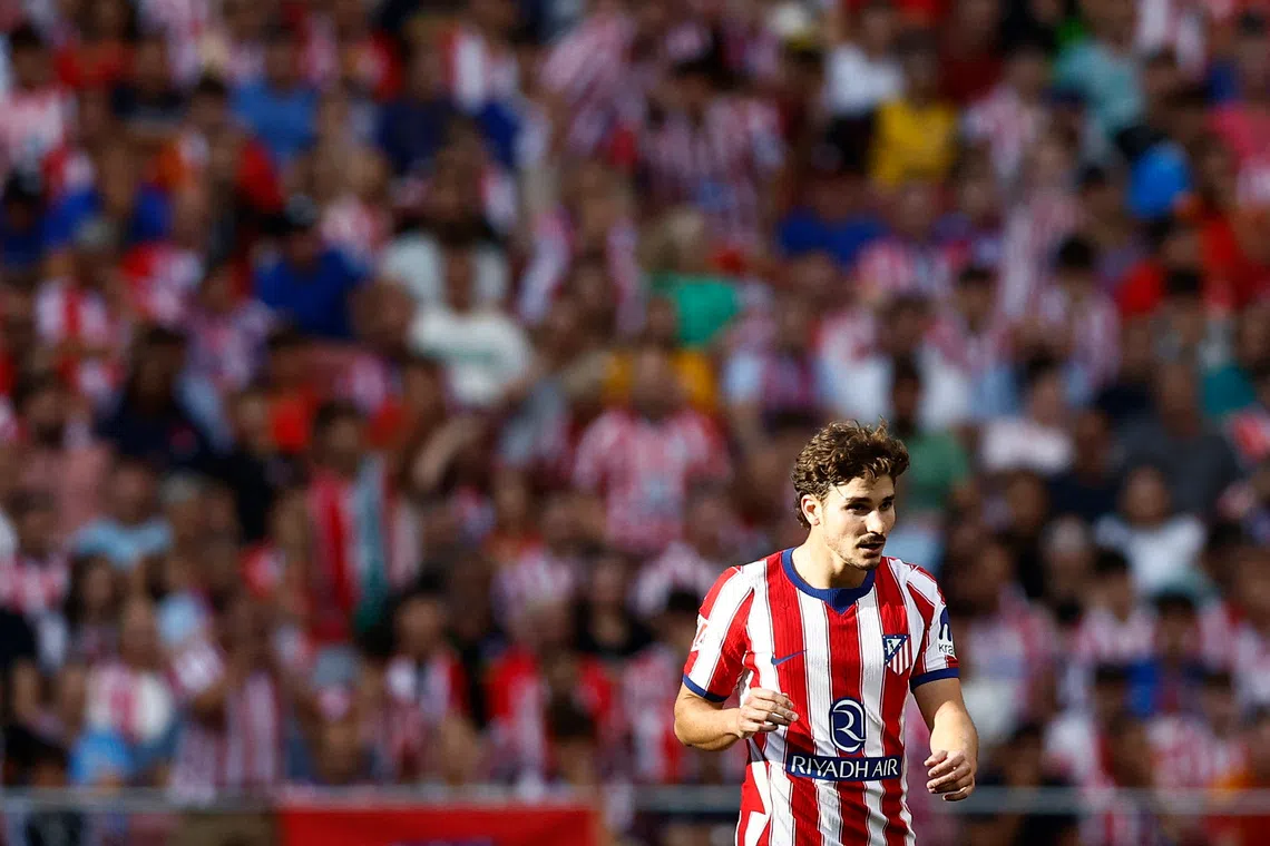 Barcelona maintains pursuit of Atletico Madrid's Julian Alvarez