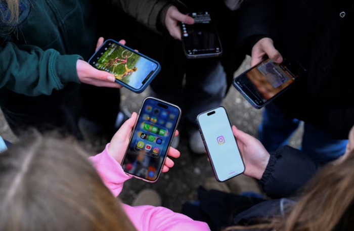 Two-thirds of Sri Lankan children exceed recommended daily screen time