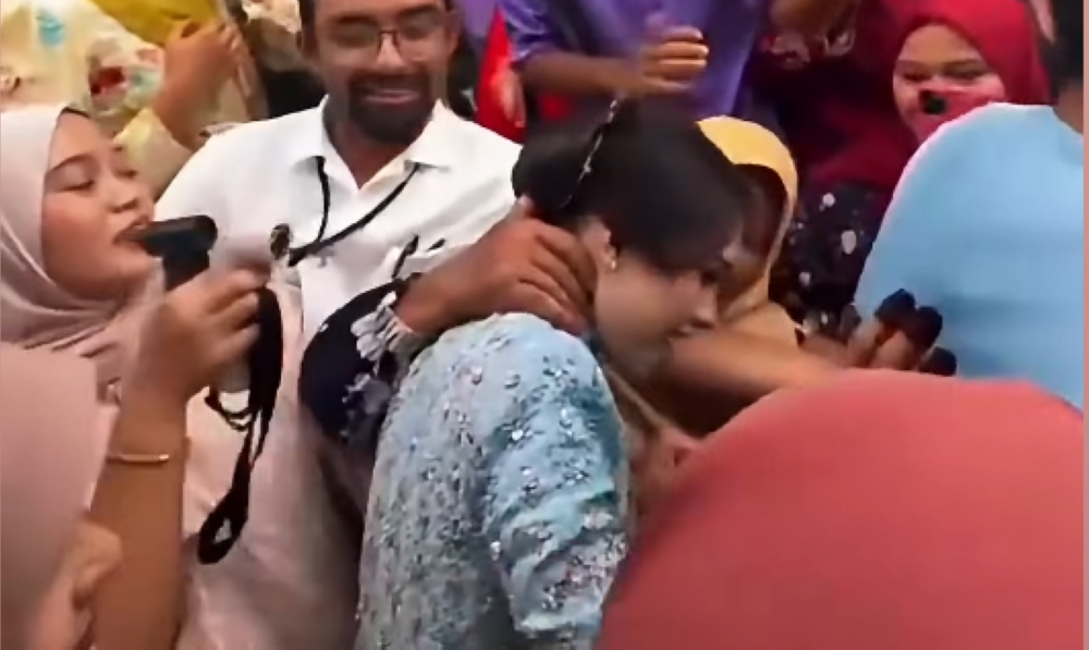 Family of Muar woman apologises to Bella Astillah over viral incident