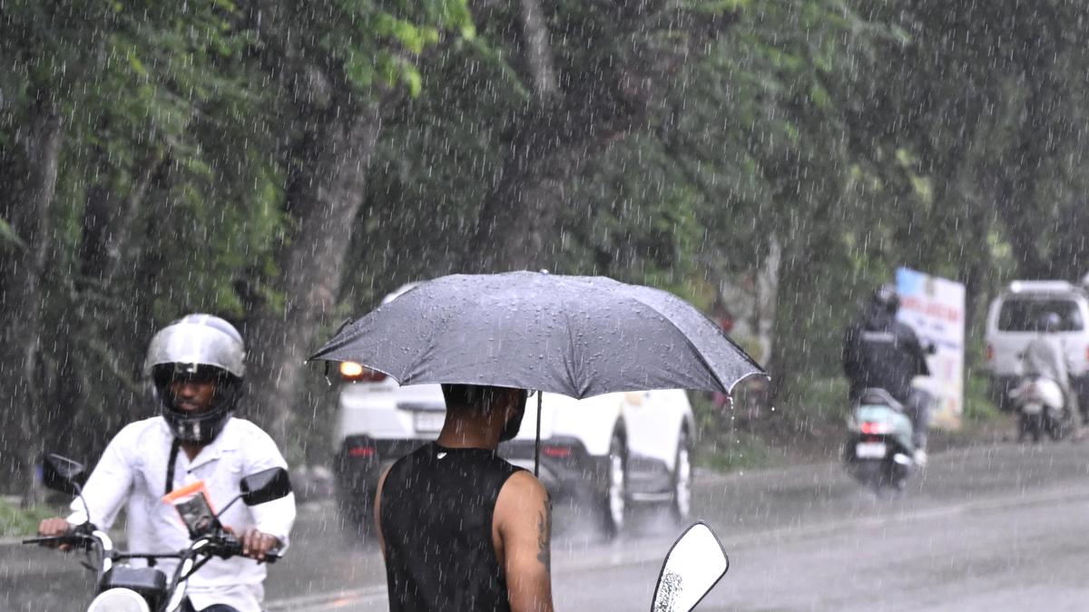 हैदराबाद में रविवार को बारिश, गर्मी से मिली राहत