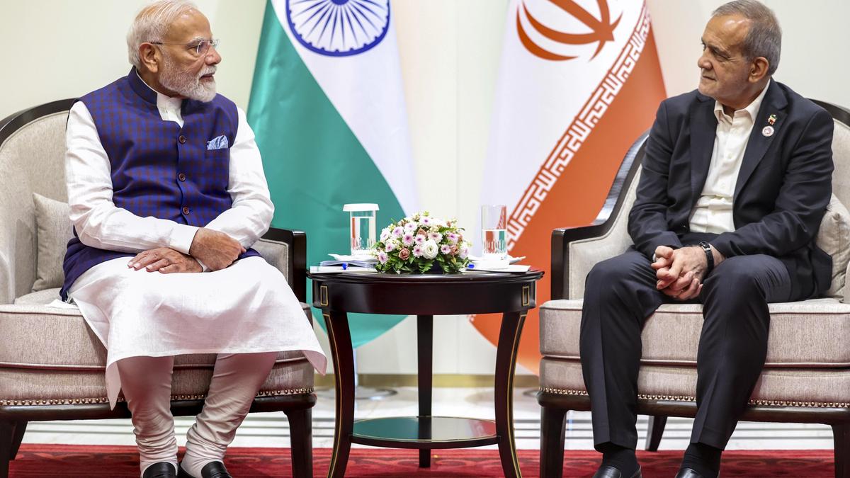 Modi seeks stability, free navigation in talks with Iranian president