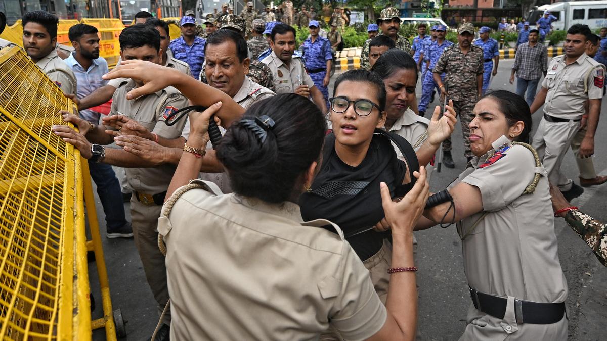 Supreme Court Orders End to Illegal Detentions During Delhi Protests