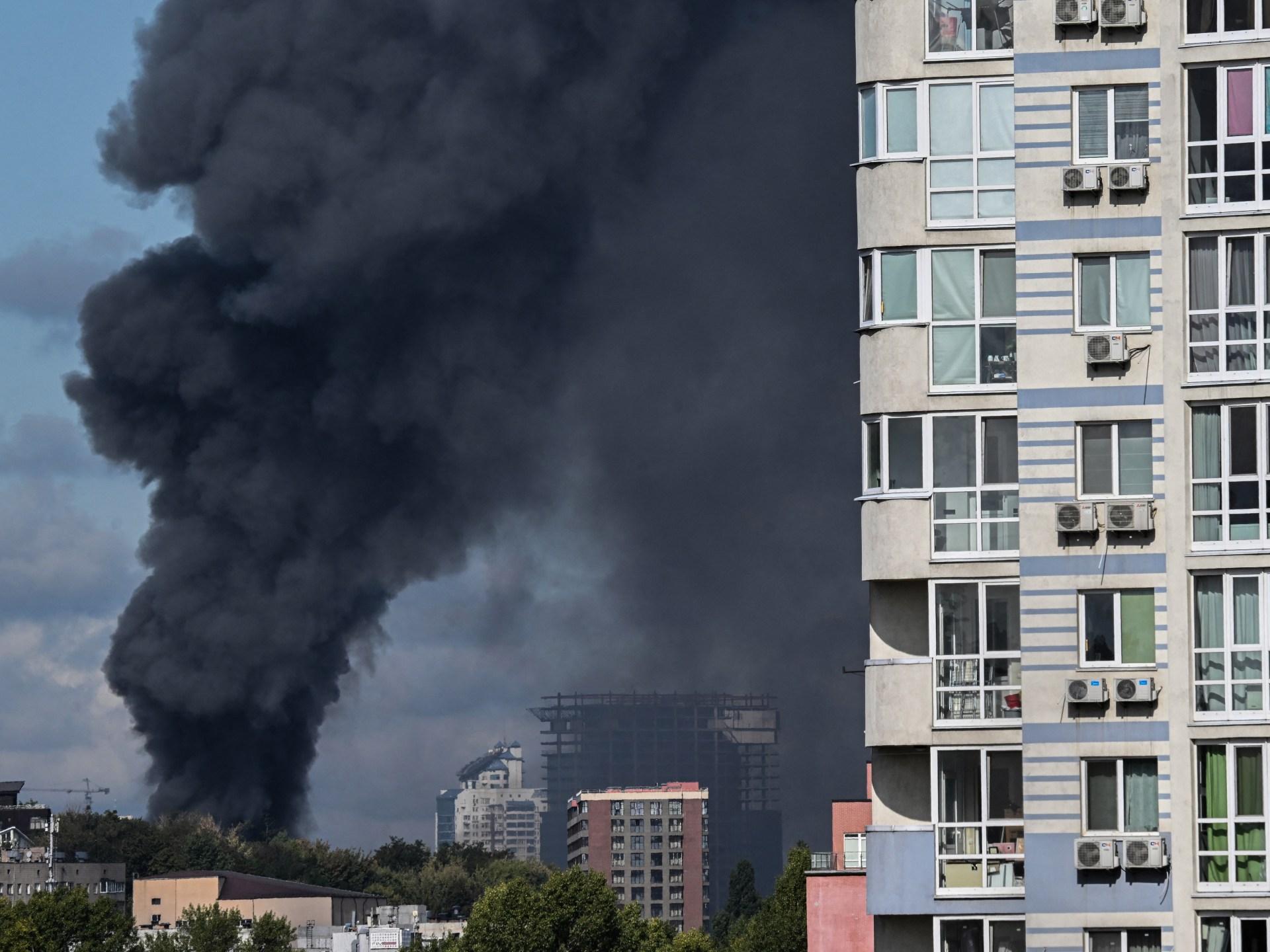 Russian strikes kill six in Ukraine as Zelenskyy, Trump discuss ceasefire