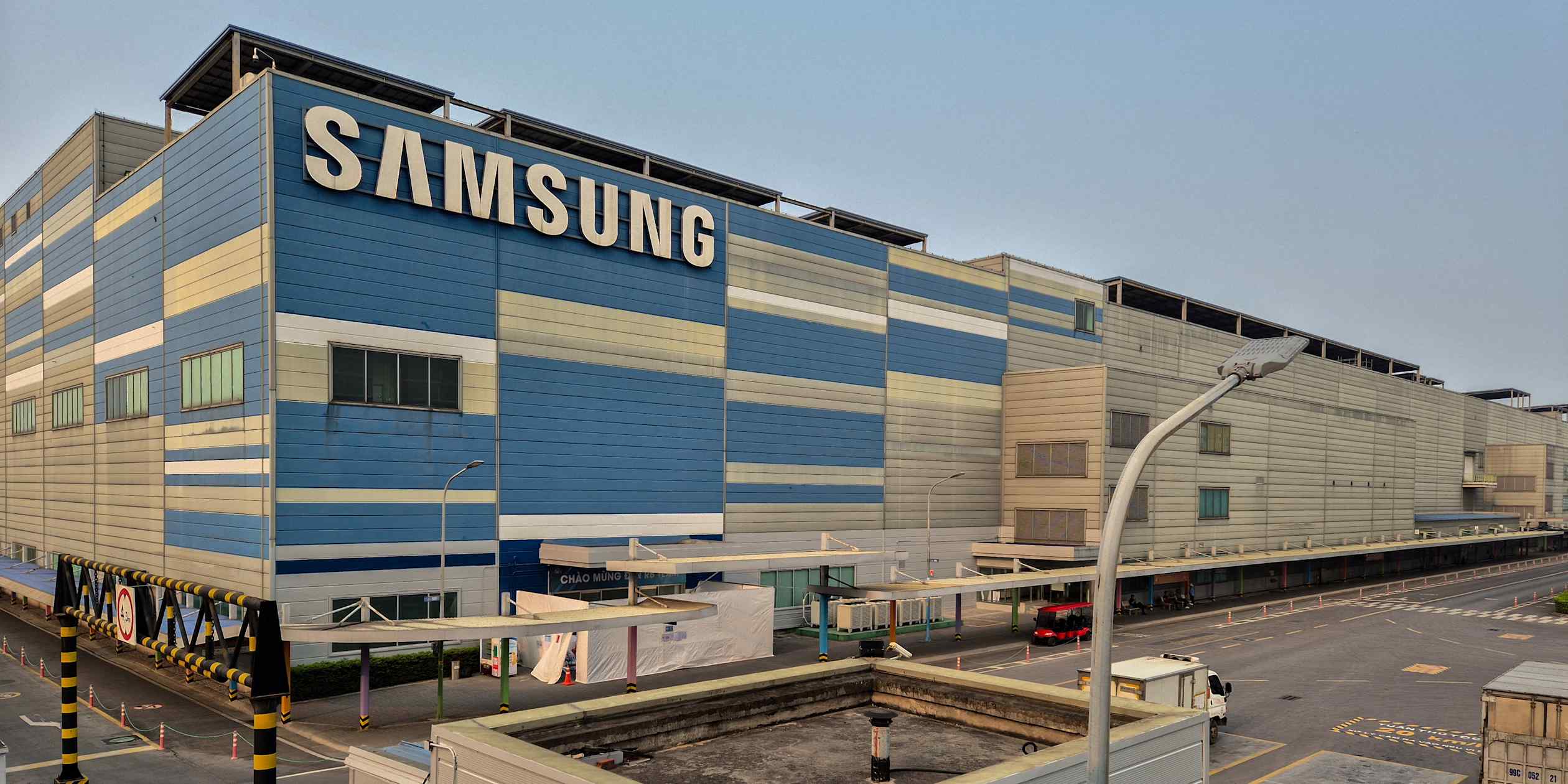 Vietnam designates Samsung hub and Ha Long Bay as special growth zones