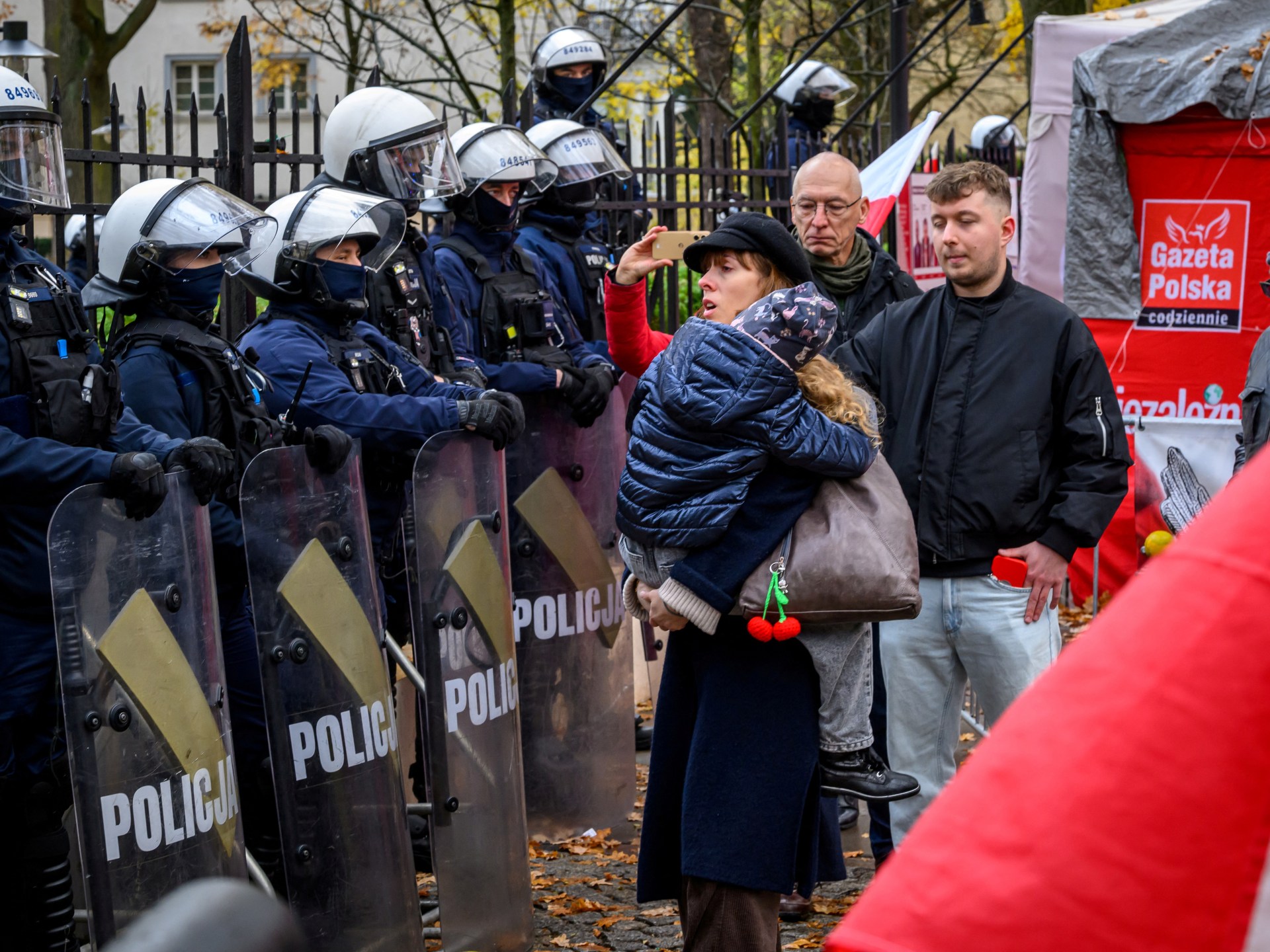 Poland's centrist government tackles judicial independence amid court protests