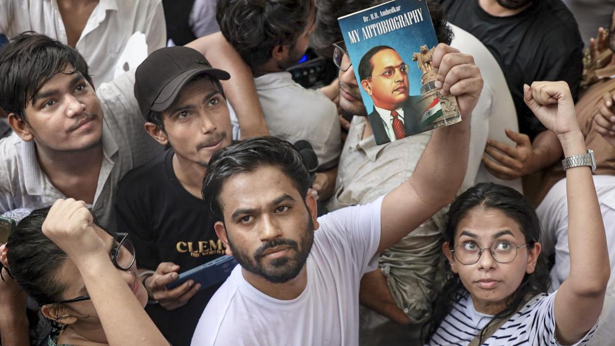 CJP leader challenges PM Modi to display educational credentials