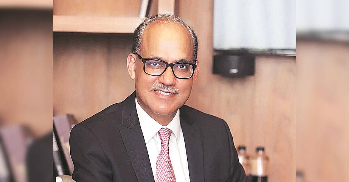 SBI shifts focus to cash-flow lending for emerging industries