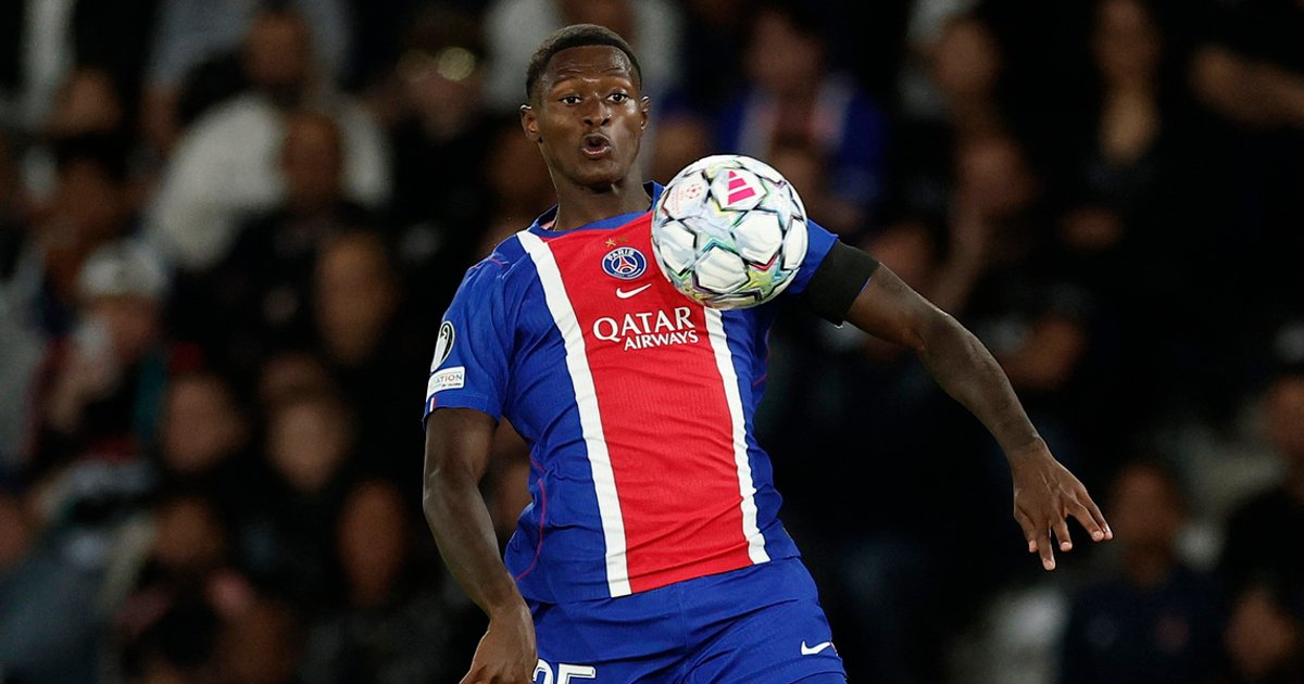 PSG's Mendes ruled out with thigh injury before Barcelona tie